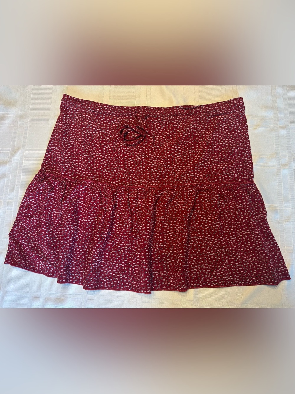 Brandy Melville Women’s Red Floral Mini Skirt One Size